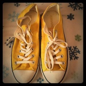 Yellow converse